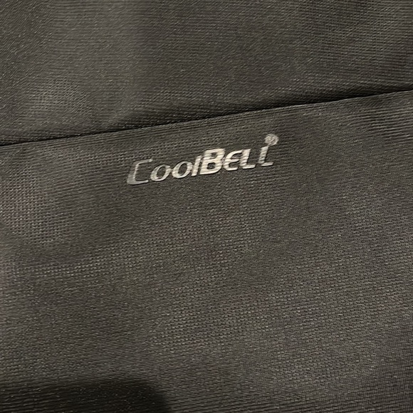 NWT CoolBell 18 x 14” cooling laptop Case with Carrying Strap - Picture 2 of 9